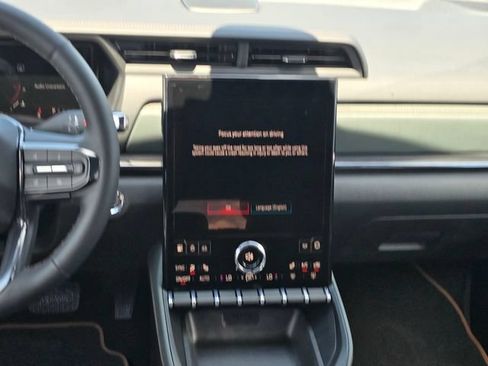New 2026 GMC Terrain AT4 w/ Technology Package II AWD/4WD image 14