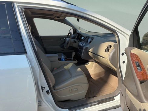 Used 2010 Nissan Murano LE w/ Navigation Pkg image 17