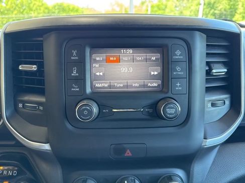 Used 2022 RAM 1500 Big Horn AWD/4WD image 18