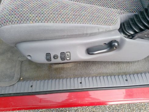 Used 1999 Dodge Ram 2500 Truck 2WD Quad Cab image 32