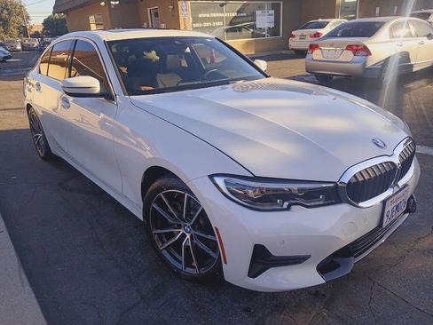 Used 2019 BMW 330i Sedan w/ Driving Assistance Package image 1