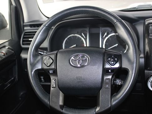 Used 2020 Toyota 4Runner TRD Off-Road AWD/4WD image 27