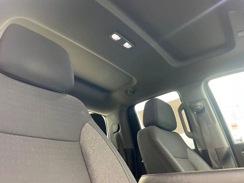 Used 2025 GMC Sierra 1500 Elevation image 17