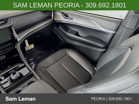 New 2026 Jeep Grand Cherokee Limited w/ Limited Altitude Package AWD/4WD image 24