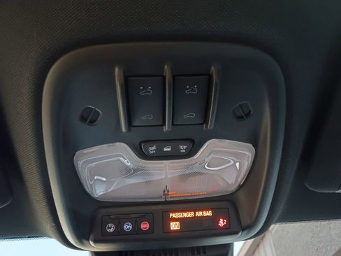 Used 2024 GMC Canyon AT4 w/ AT4 Premium Package image 5