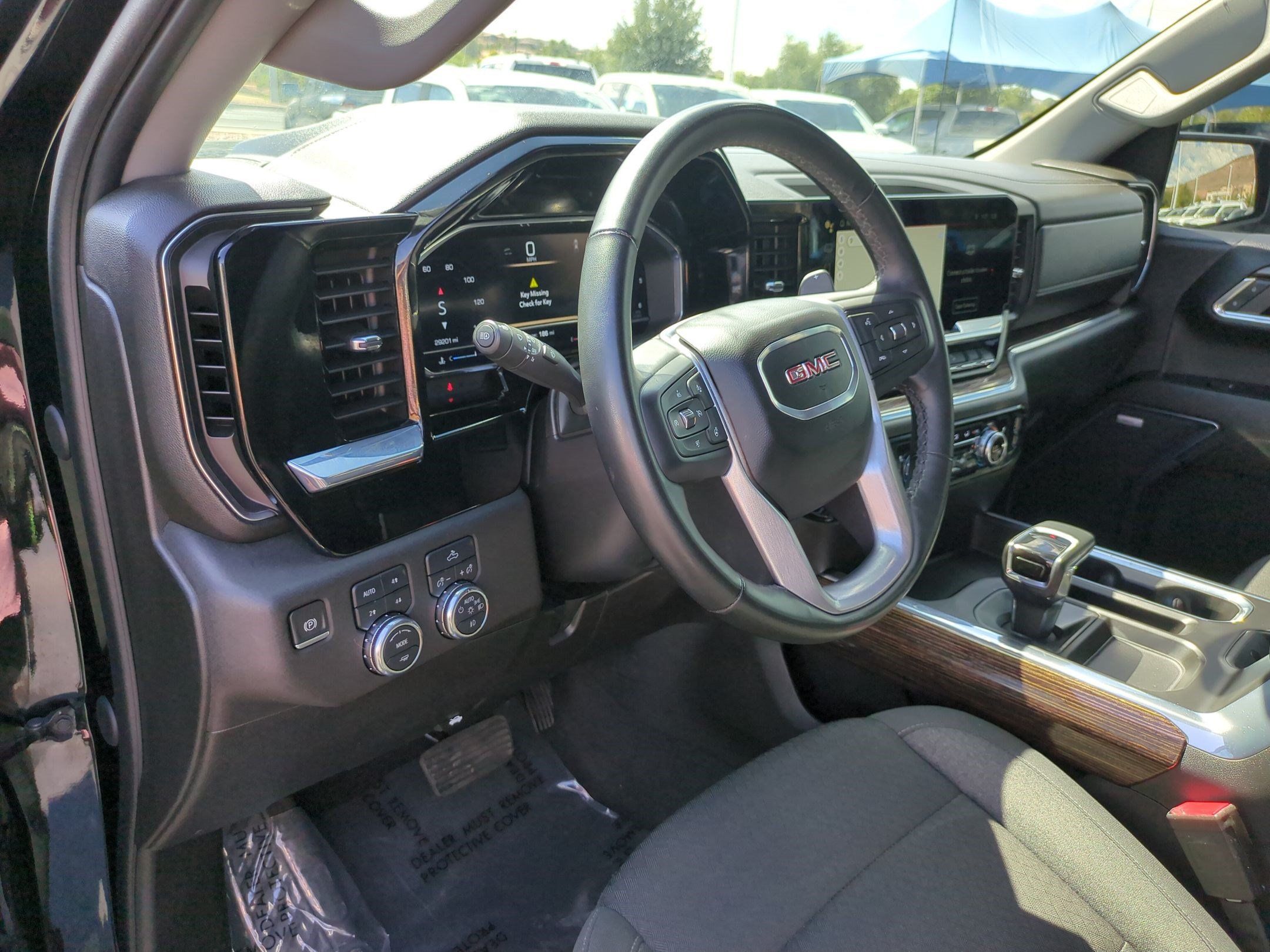 Used 2024 GMC Sierra 1500 Elevation w/ Preferred Package AWD/4WD image 14