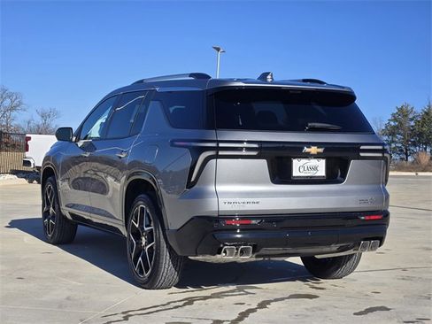 New 2026 Chevrolet Traverse High Country w/ LPO, Floor Liner Package image 4