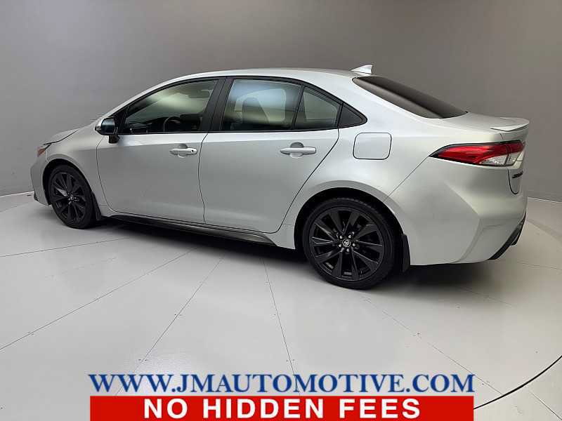 Used 2023 Toyota Corolla SE FWD image 3