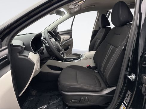 Used 2023 Hyundai Tucson SEL w/ Winter Package image 11