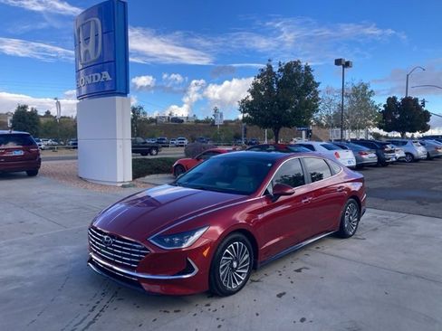 Used 2023 Hyundai Sonata Limited image 2