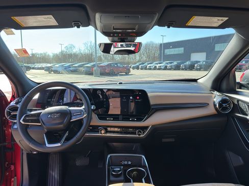 Used 2026 Chevrolet Equinox ACTIV w/ Convenience Package III AWD/4WD image 29