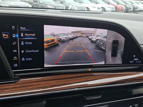 Used 2022 Cadillac Escalade Premium Luxury w/ Performance Package image 20