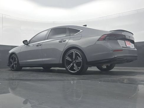 Used 2025 Honda Accord Sport image 31