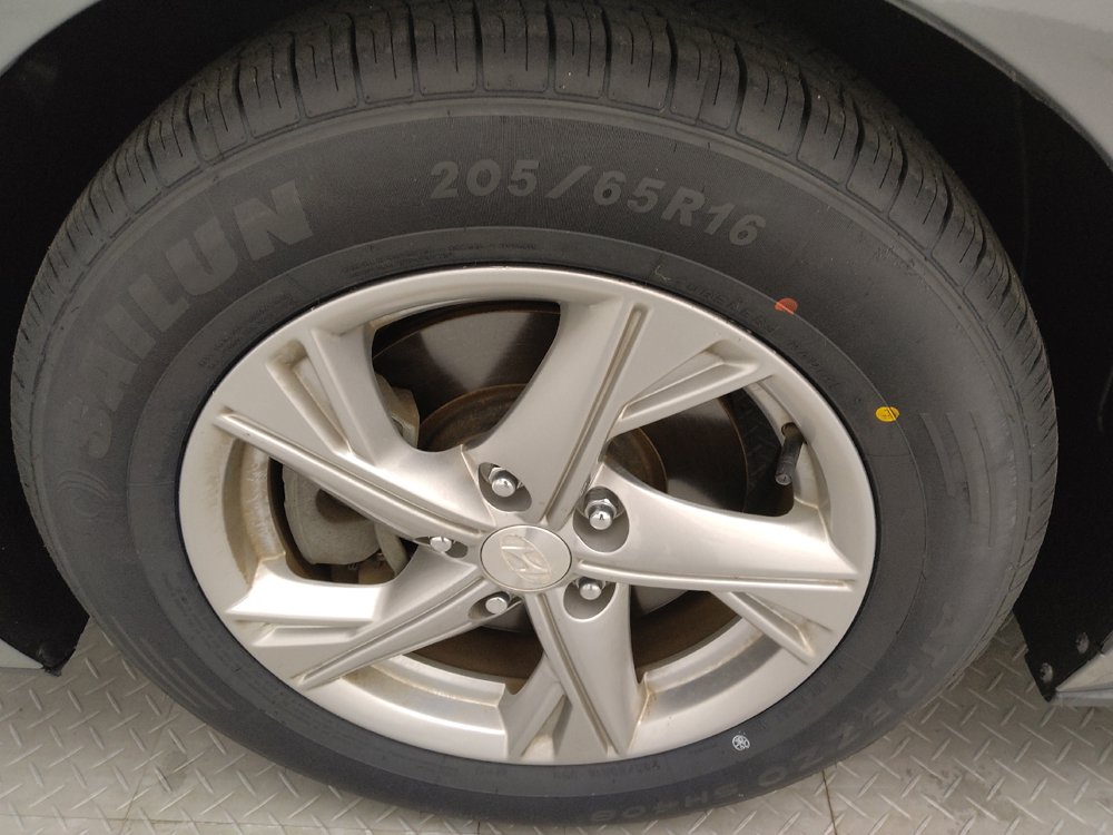 Used 2023 Hyundai Sonata SE w/ Preferred Accessory Package FWD image 31
