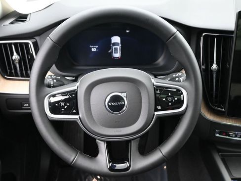 New 2026 Volvo XC60 B5 Plus w/ Protection Package Premier AWD/4WD image 18