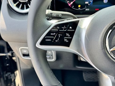 New 2025 Mercedes-Benz GLB 250 image 22