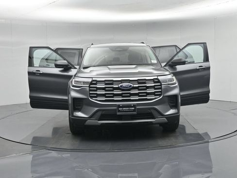 New 2026 Ford Explorer Active RWD image 30