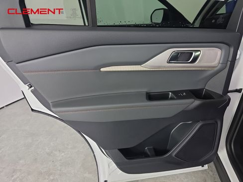 New 2026 Ford Explorer Active image 28