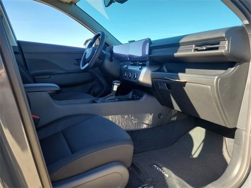 New 2026 Hyundai Kona SE image 17