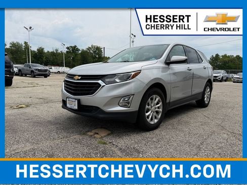 Used 2018 Chevrolet Equinox LT FWD image 1