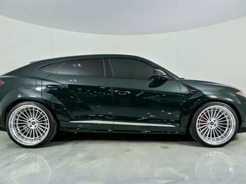 Used 2019 Lamborghini Urus image 14