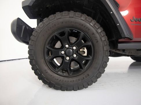 Used 2021 Jeep Wrangler Sport AWD/4WD image 9
