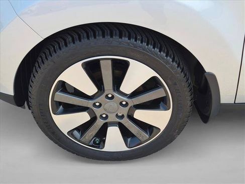 Used 2015 Kia Soul ! w/ Sun & Sound Package FWD image 26