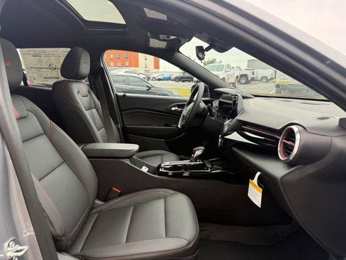 New 2026 Chevrolet Trax RS FWD image 3