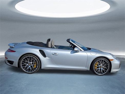 Used 2015 Porsche 911 Turbo S image 3