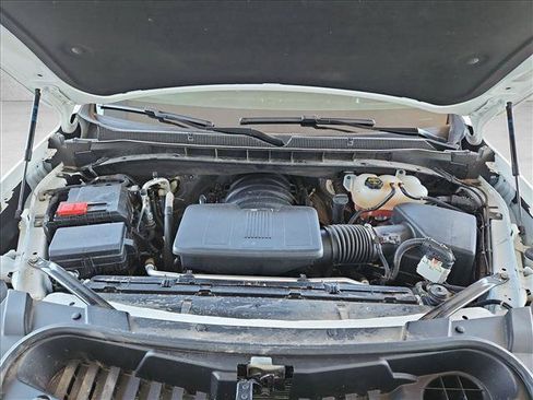 Used 2025 Chevrolet Suburban LS AWD/4WD image 24