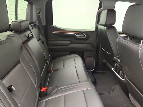 Used 2025 GMC Sierra 1500 Denali image 40