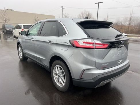 Used 2023 Ford Edge SEL w/ Convenience Package image 7