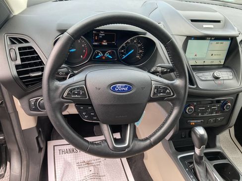 Used 2017 Ford Escape SE w/ SE Leather Comfort Package AWD/4WD image 18