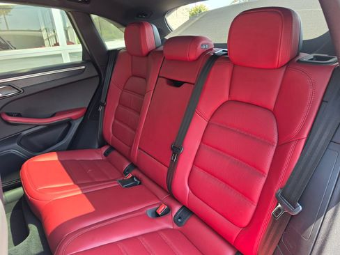 Used 2023 Porsche Macan GTS AWD/4WD image 10