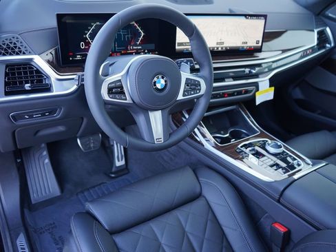 New 2026 BMW X7 xDrive40i image 13