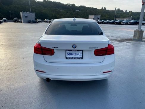Used 2017 BMW 320i xDrive Sedan AWD/4WD image 7