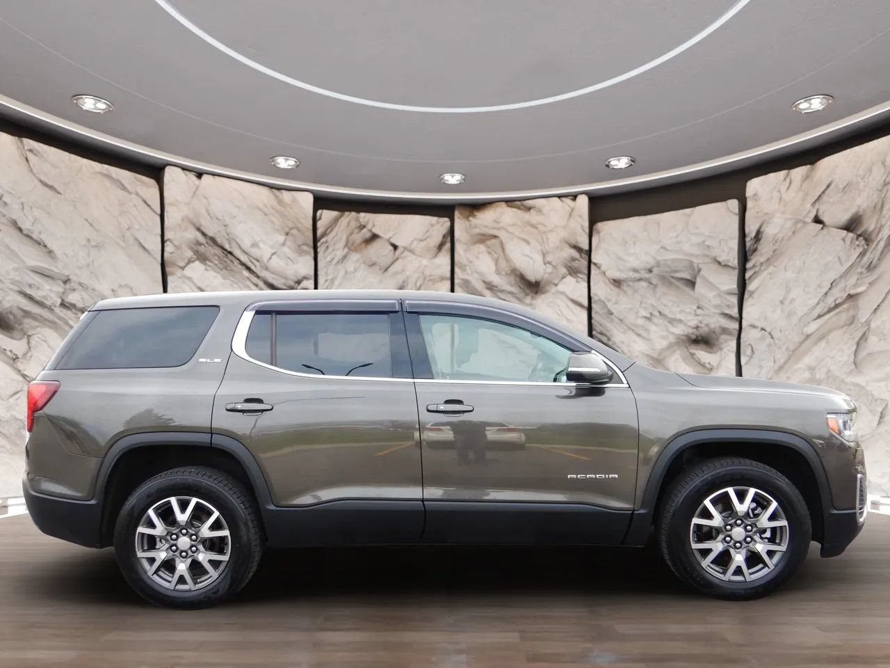 Used 2020 GMC Acadia SLE AWD/4WD image 5