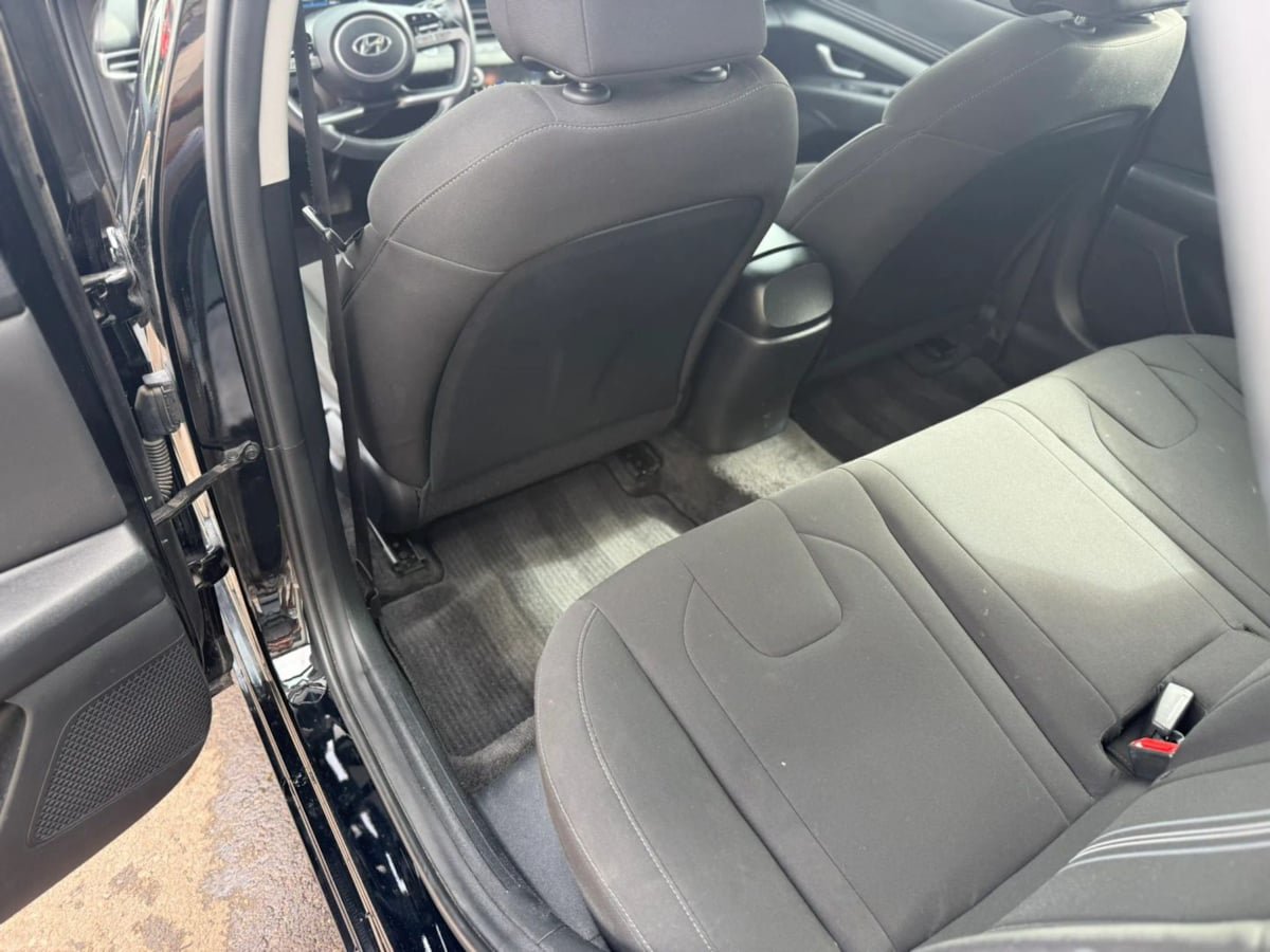 Used 2023 Hyundai Elantra SEL w/ Convenience Package FWD image 39