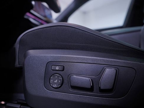 Used 2025 BMW X3 xDrive30i w/ M Sport Package image 17