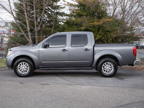 Used 2016 Nissan Frontier SV image 15