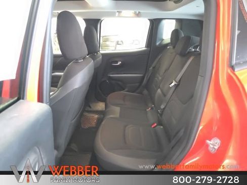 Used 2017 Jeep Renegade Altitude image 12