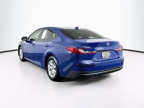 Used 2025 Toyota Camry LE FWD image 5
