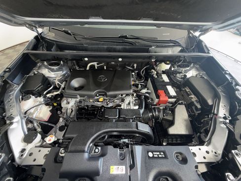 Used 2021 Toyota RAV4 XLE Premium FWD image 27