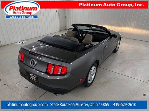 Used 2011 Ford Mustang Convertible RWD image 35