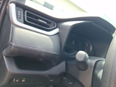 Used 2025 Toyota RAV4 XLE w/ Convenience Package image 18