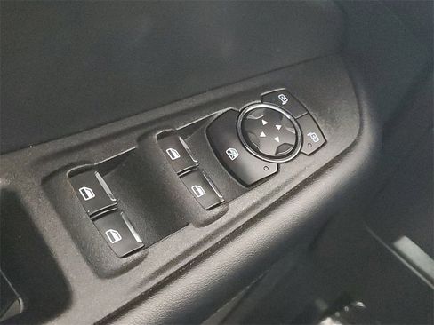 Used 2021 Ford Edge SEL w/ Convenience Package image 16