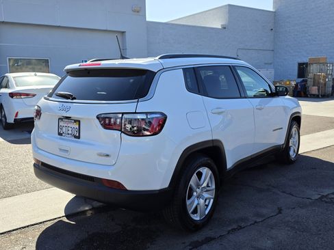 Certified 2022 Jeep Compass Latitude image 5