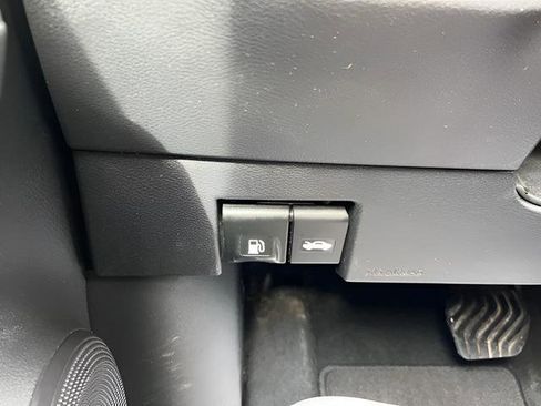 Used 2020 Nissan Kicks SV FWD image 14