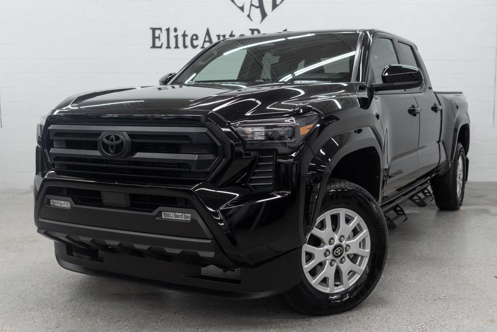 Used 2025 Toyota Tacoma SR5 AWD/4WD image 46