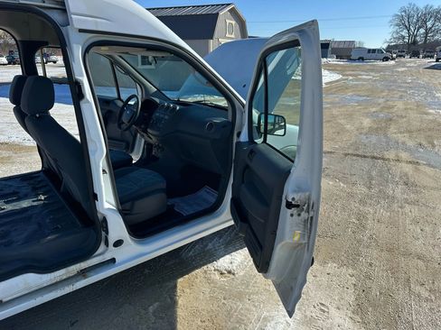 Used 2013 Ford Transit Connect XLT image 12
